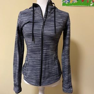 Lululemon define jacket size 10 excellent condition tags removed